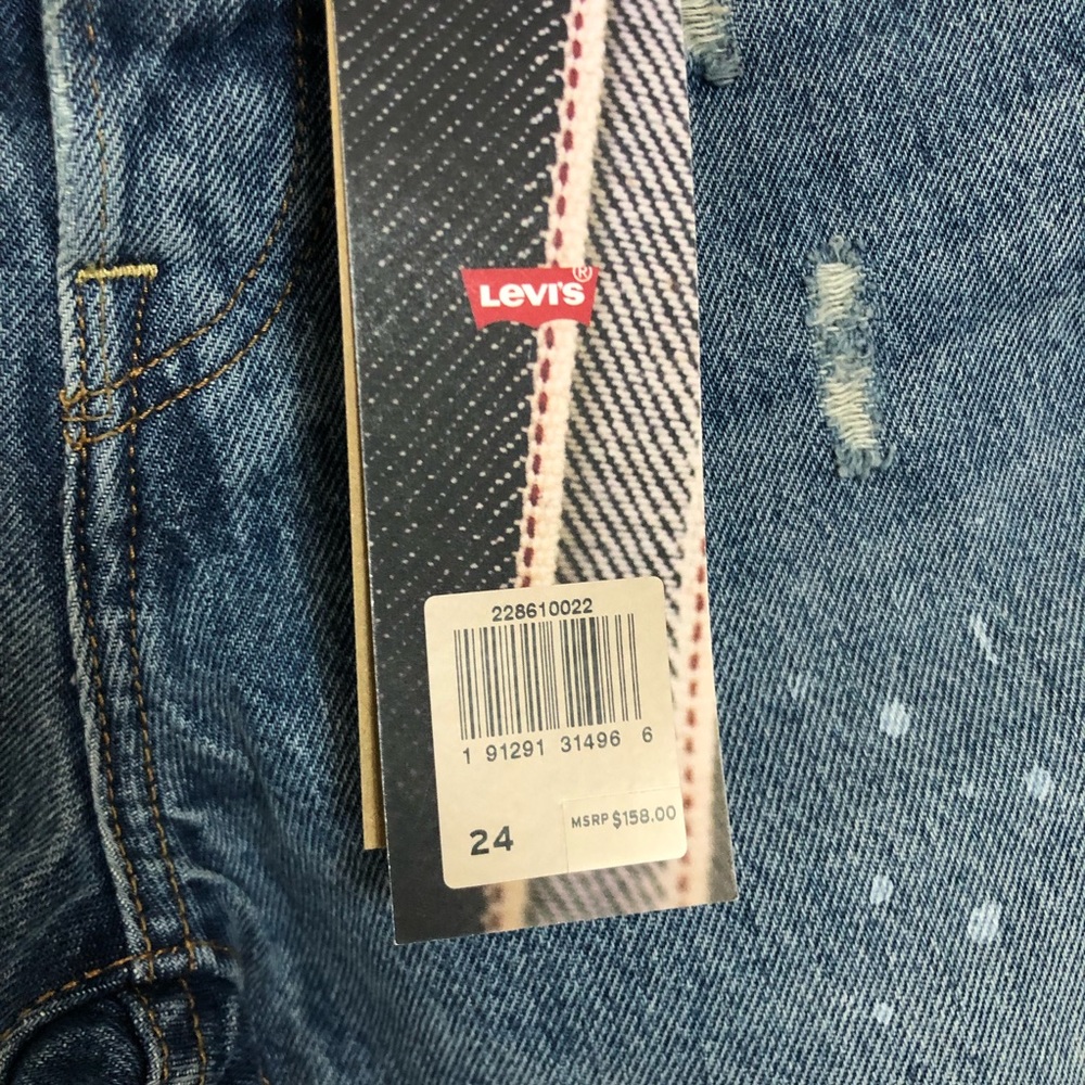 High Waisted Levi’s Wedgie Fit - Picture 3 of 3